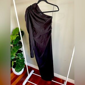 Zara one shoulder black midi dress Size S